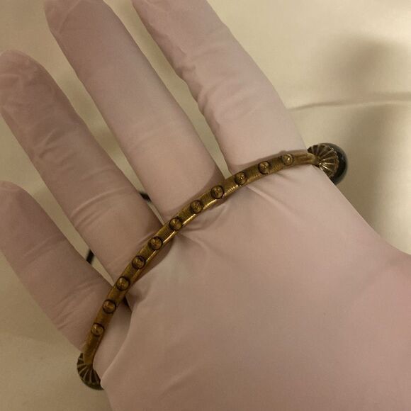 GUCCI - MULTI FINGER RING -
44902511D878029M
SIZE: M - Picture 10 of 12